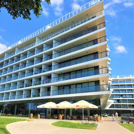 6 Pietro Seaside Apartment Kolobrzeg Bagian luar foto