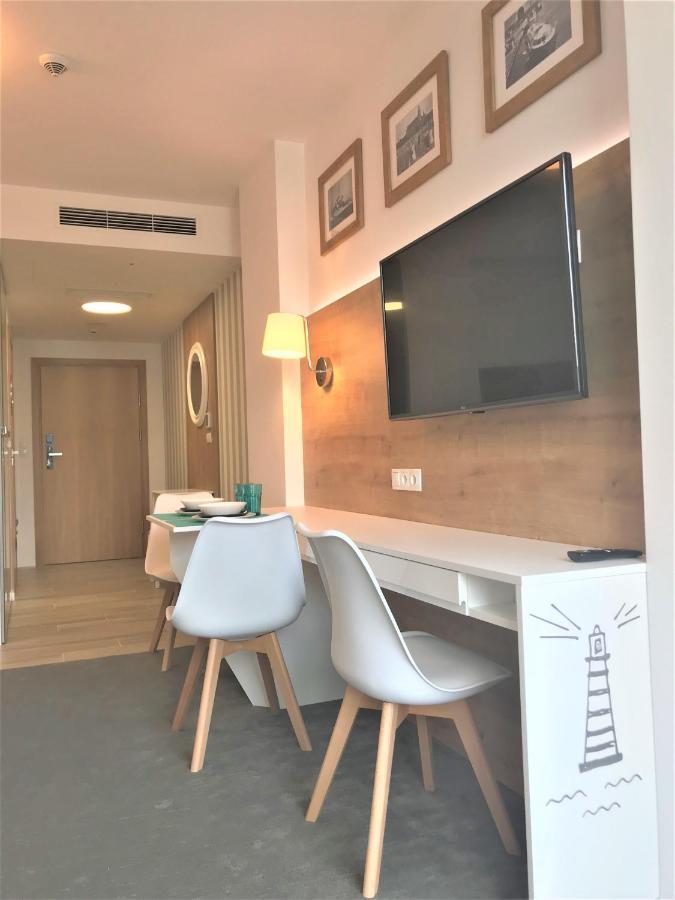 6 Pietro Seaside Apartment Kolobrzeg Bagian luar foto