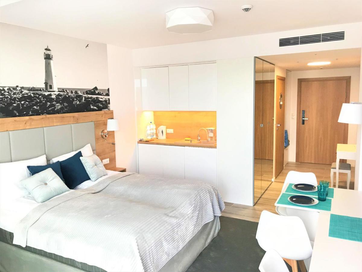 6 Pietro Seaside Apartment Kolobrzeg Bagian luar foto