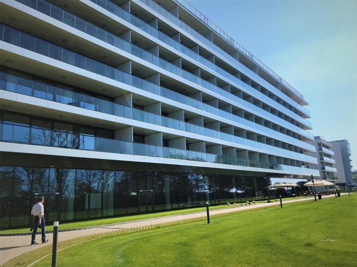 6 Pietro Seaside Apartment Kolobrzeg Bagian luar foto