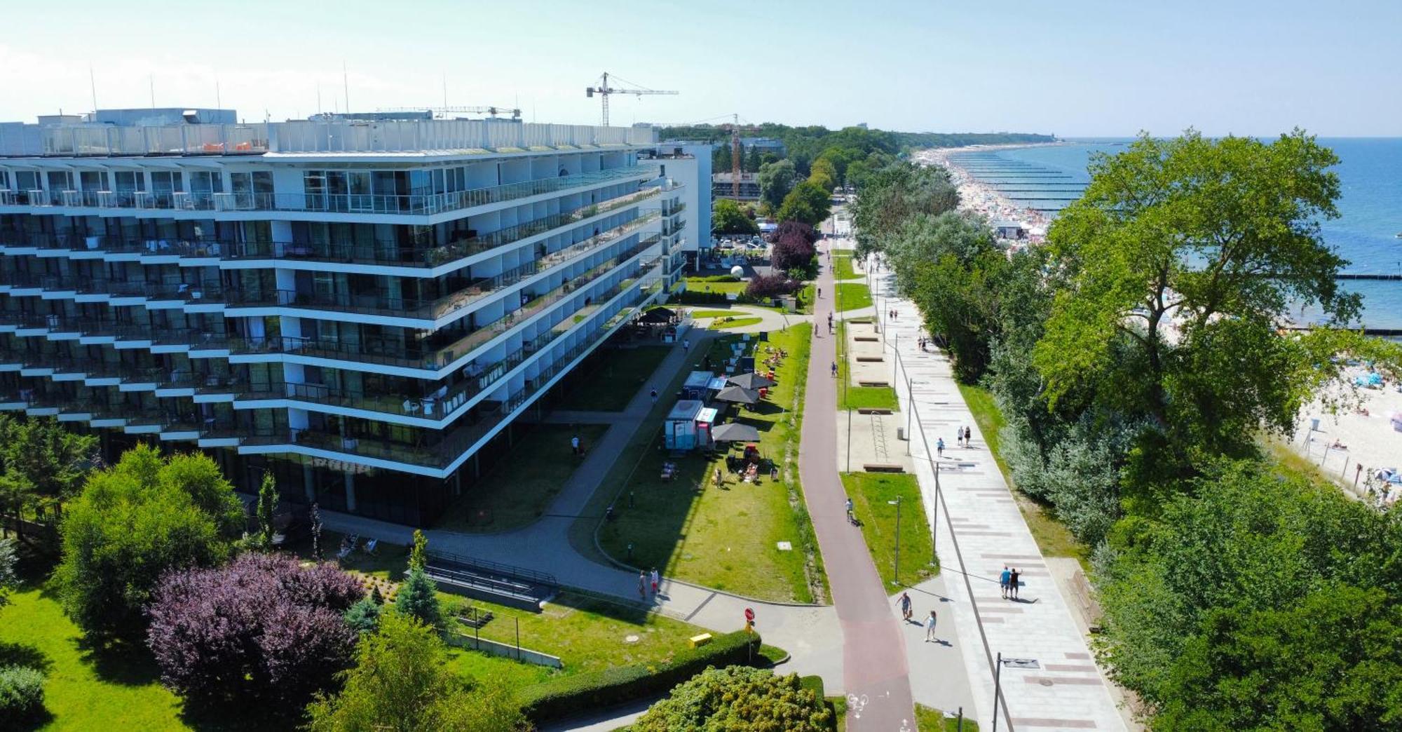 6 Pietro Seaside Apartment Kolobrzeg Bagian luar foto